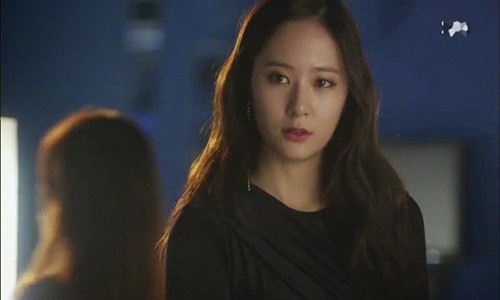 Người vợ suýt tự tử khi biết chồng vẫn còn yêu người cũ sau bao năm và đã ngoại tình ngay sau khi cô ta ly hôn