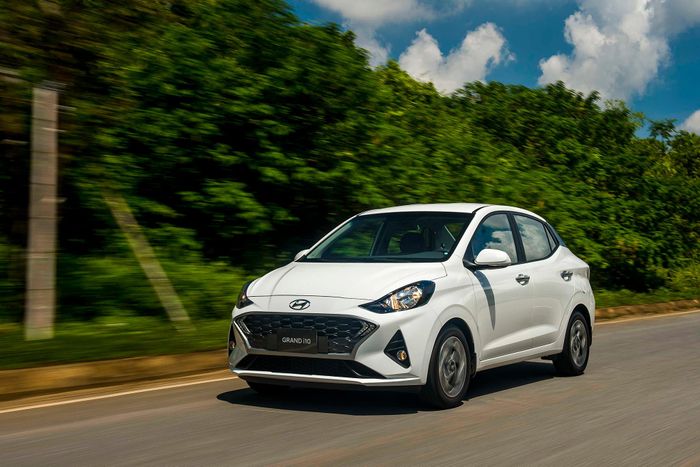 VinFast Fadil dần hết xe, Hyundai Grand i10 trở lại