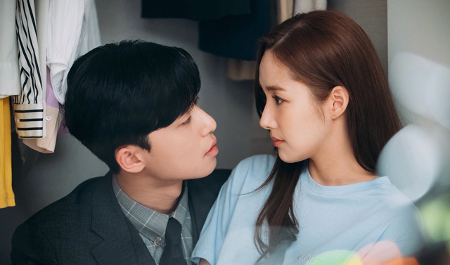 Vô tình nghe được cuộc gọi của chồng trong đêm tân hôn, tôi chết lặng khi biết tại sao anh lại yêu nhanh cưới vội đến vậy