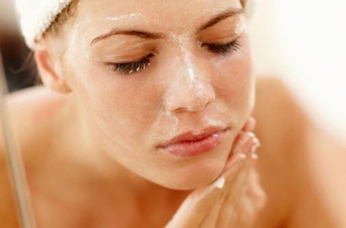 Thanh lọc làn da sau những ngày trang điểm nhiều