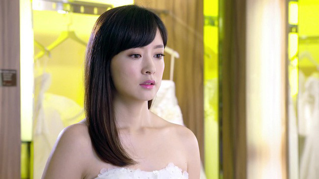 Ngày cưới của sếp tổng, tôi sốc khi phát hiện cô dâu chính là người đã theo tôi về nhà trong đêm giông bão ấy