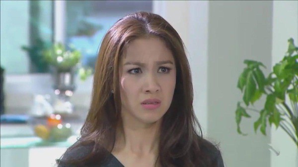 Chồng có những vết bầm trên cổ nhưng khám không ra bệnh, tôi lo lắng đến phát điên cho tới khi mẹ chồng lỡ miệng nói 1 câu