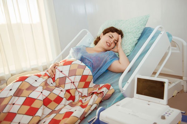 Đi sinh gặp người yêu cũ, anh hỏi nhẹ 1 câu khiến cả nhà chồng tôi giận đùng đùng bỏ về rồi gửi cả dâu lẫn cháu bên ngoại