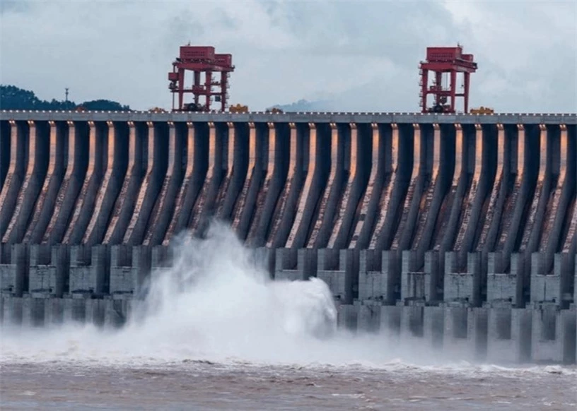 Hoạt động hơn 10 năm, vì sao đập thủy điện Tam Hiệp lớn nhất thế giới chưa bao giờ hoạt động hết công suất? - Ảnh 5.