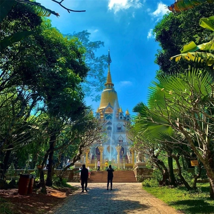 Vẻ lộng lẫy của ngôi chùa Phật Giáo có thiết kế đẹp nhất thế giới ở TPHCM - 5