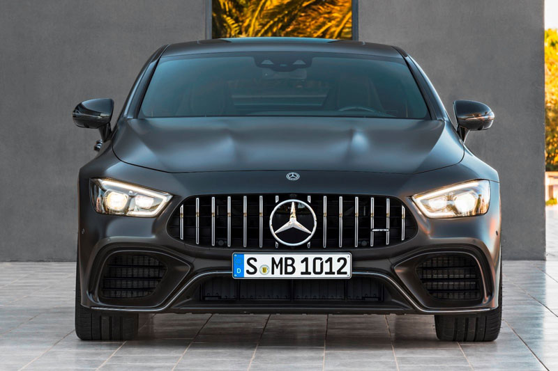 Top 10 xe sedan nhanh nhất thế giới