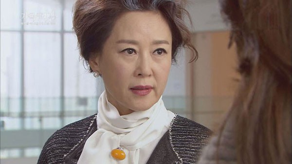 Cưới 3 năm chưa có con, tôi bị mẹ chồng 'đuổi cổ' ra khỏi nhà, cưới luôn con dâu mới và cái kết mặn đắng