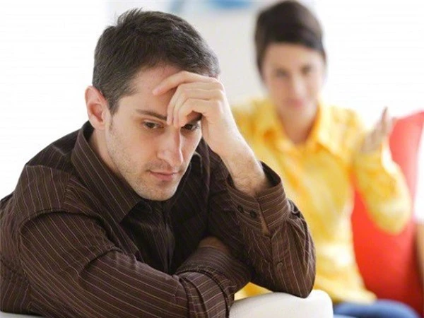 Vừa áp lực từ dự án, vừa bị vợ xỉa xói hàng ngày, tôi luôn trong tình trạng ức chế tâm lý. (Ảnh minh họa)