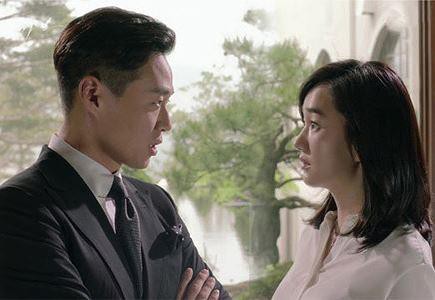 Lần đầu chồng về quê vợ nghỉ hè, nhìn cảnh tượng dưới gầm bàn tôi chỉ muốn ly hôn