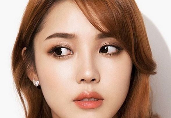 Mẹo giúp lông mày mọc rậm, đen nhánh