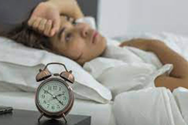 Nửa đêm tỉnh giấc trằn trọc: Làm ngay mẹo này giúp bạn dễ dàng quay lại giấc ngủ