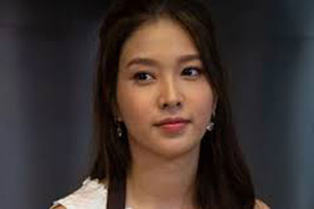 Đêm tân hôn, chồng thật thà nói ra thân thế của anh ấy mà tôi xót xa