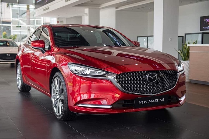 Giảm sâu gần 80 triệu đồng, Mazda 6 'chạy nước rút' tháng 7 Âm lịch, làm khó Toyota Camry