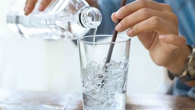 Những loại nước uống ngay sau khi thức dậy buổi sáng không khác gì 'tự tìm đến cái chết' ảnh 2