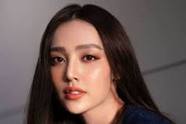 Kiểm tra ví của chồng, tôi phát hiện lý do anh làm tăng ca mà lương ít đi