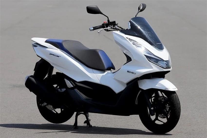 honda-pcx-ehev-2022