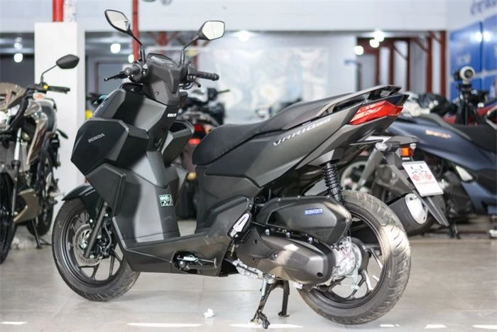 Honda Vario 160 nhập 'trượt giá' sâu, người tiêu dùng Việt thêm sự lựa chọn với Air Blade 160 176970
