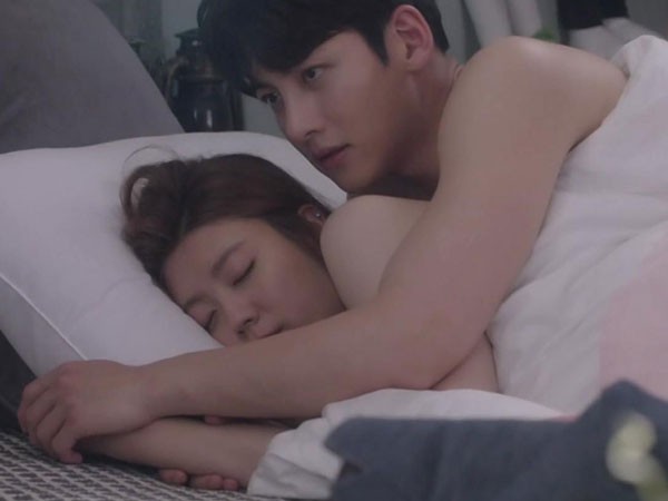 

Hí hửng cưới được cô vợ "còn nguyên", không ngờ đêm tân hôn nhập viện cấp cứu