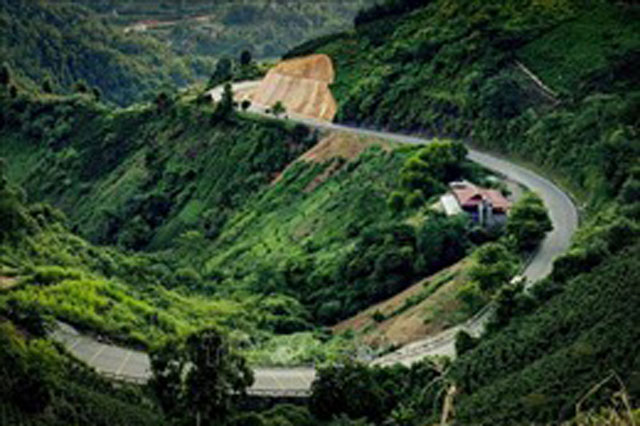 Chiêm ngưỡng vẻ đẹp hùng vĩ của đèo Pha Đin 