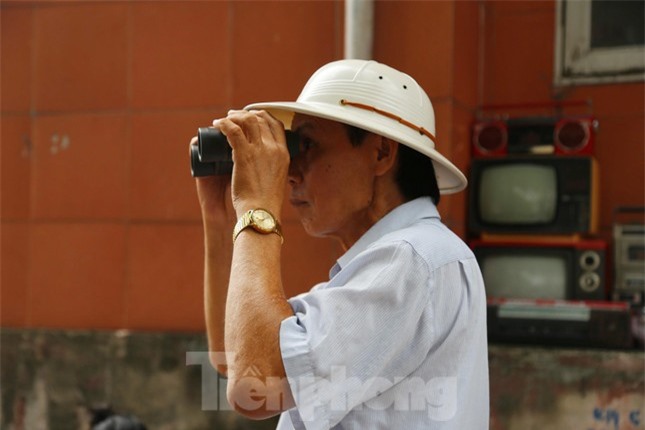 Chiêm ngưỡng hàng trăm món đồ cổ ở khu chợ 'có 1 không 2' tại thành phố Vinh ảnh 12
