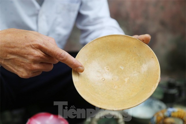 Chiêm ngưỡng hàng trăm món đồ cổ ở khu chợ 'có 1 không 2' tại thành phố Vinh ảnh 7