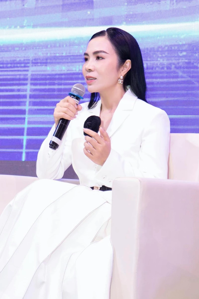 CEO Lưu Nga