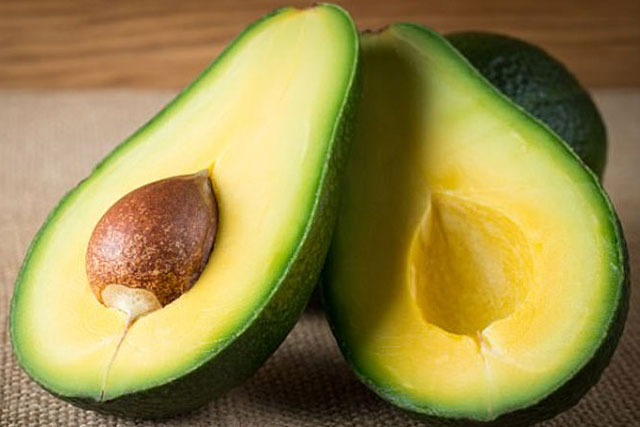 7 loại trái cây ăn buổi tối chẳng khác nào rước bệnh vào thân