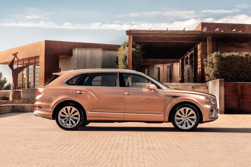 2. Bentley Bentayga.