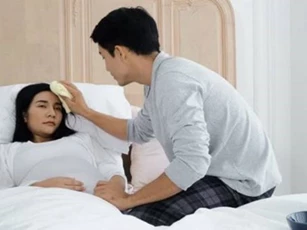 Vợ đẻ 1 tuần chồng mới đi xa về, nhìn cảnh trong nhà tắm tôi tức giận dọn đồ ngay