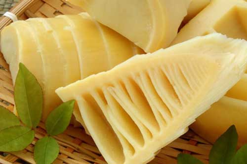 Bạn sẽ vô tình làm hại cả nhà nếu không nấu chín những loại rau củ này