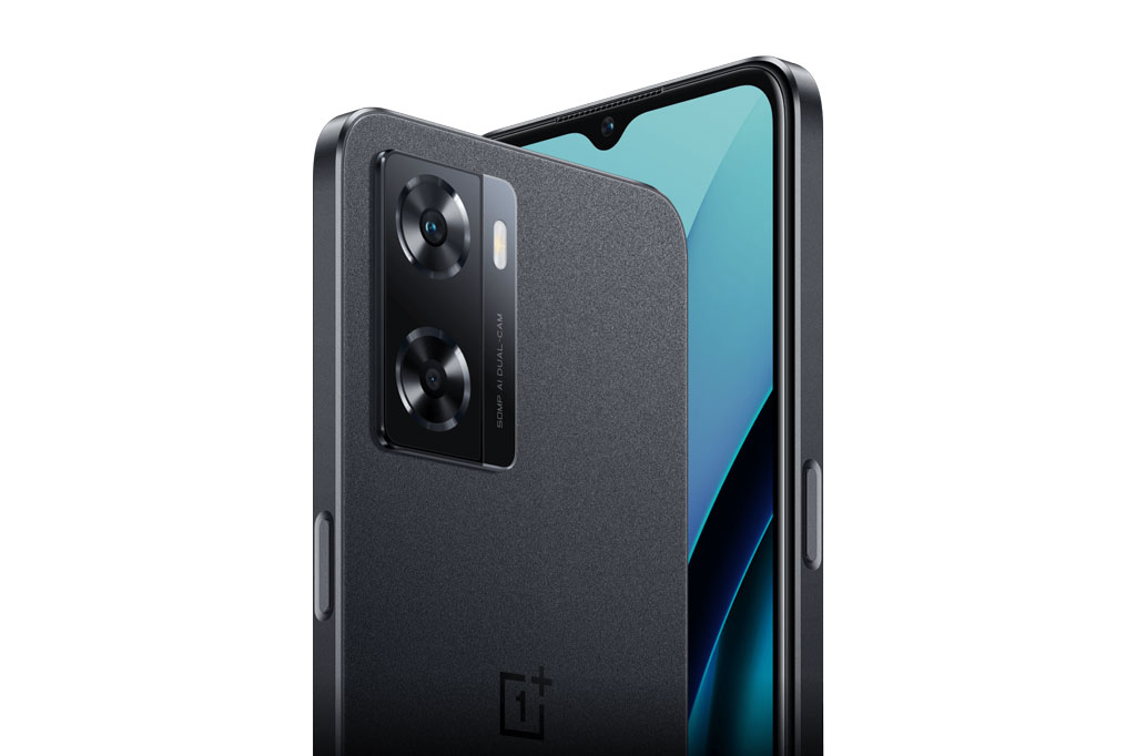 Trên tay smartphone RAM 4 GB, pin 5.000 mAh, sạc 33W, giá 4,65 triệu đồng