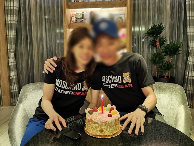 Thấy con trai ngồi bế con cho vợ ngủ, mẹ chồng chạy vào trách con dâu, song chỉ vài phút sau bà lại 'nghệt mặt' vì tình huống không ngờ