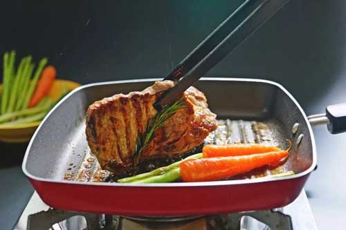 Chảo chống dính có nguy cơ gây ung thư?