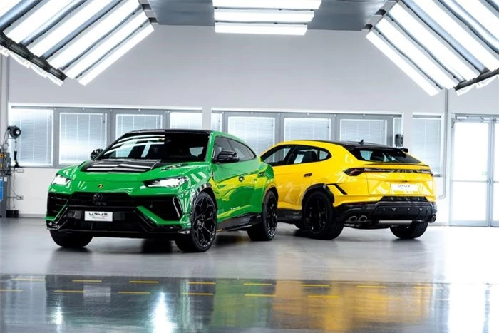  Urus Performante vẫn được trang bị động cơ V8 Biturbo dung tích 4.0L, công suất tăng thêm 16 mã lực, đạt mức tối đa 666 mã lực cùng mô-men xoắn 850 Nm. 