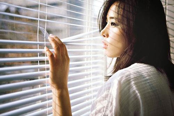 Bị mẹ gán nợ cho chồng già, tân hôn tôi hạnh phúc bật khóc vì hành động của chồng