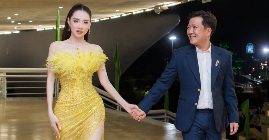 Nhã Phương khoe đường cong hút mắt tại sự kiện, Trường Giang đắm đuối không rời