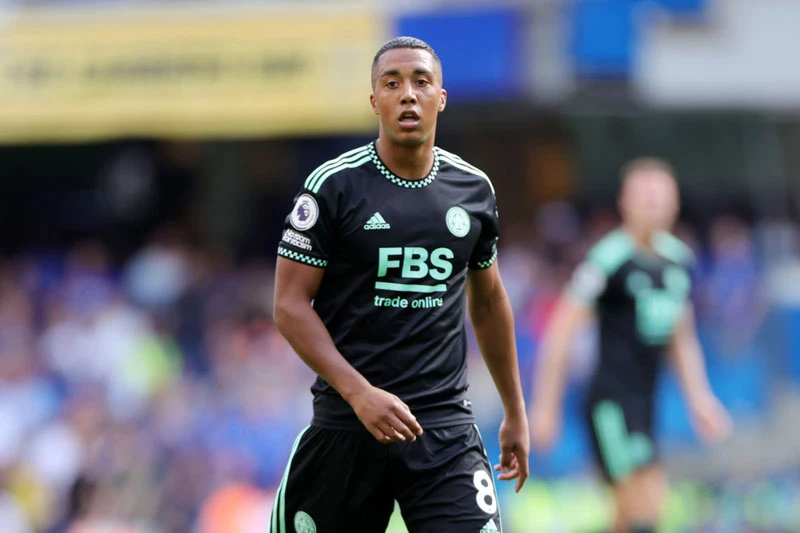 Tiền vệ: Youri Tielemans (Leicester City).