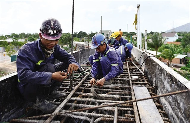 Giải quyết tình trạng “có tiền mà không tiêu được - Ảnh 2.