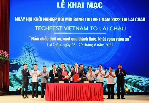Lễ ký kết phối hợp triển khai hoạt động khoa học, công nghệ và đổi mới sáng tạo giữa Sở Khoa học và Công nghệ thành phố Hà Nội và Sở Khoa học và Công nghệ tỉnh Lai Châu.