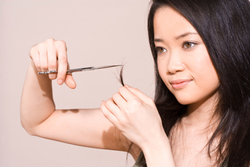 Lý do không ngờ khiến tóc mãi xơ rối