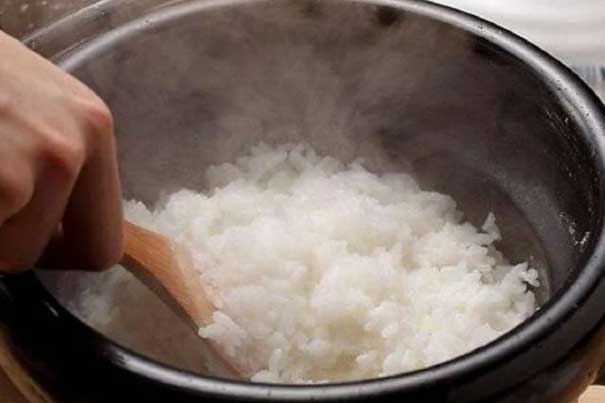 Người Việt cứ nấu cơm theo kiểu này chỉ làm mất sạch dinh dưỡng, rước thêm bệnh