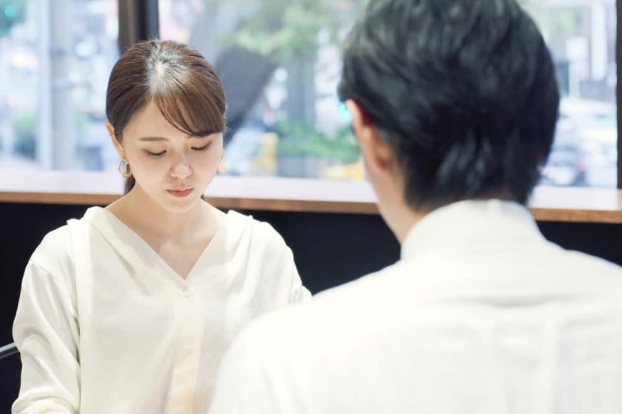 Chạy vạy mãi mới đủ tiền cứu vợ, vào viện tôi sụp đổ khi nghe mẹ vợ cất tiếng