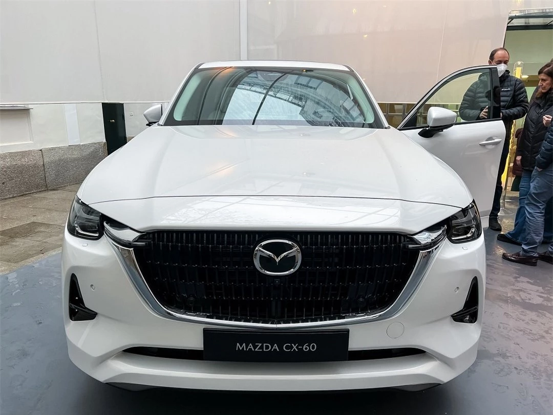 'Anh lớn' trong đội hình SUV hoàn toàn mới của Mazda lộ diện, 180600