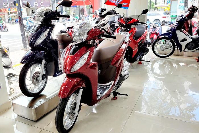 Honda Vision, Yamaha Janus hạ nhiệt và giảm giá