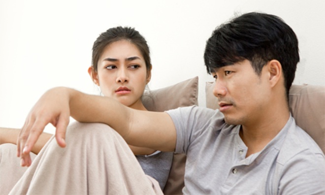 Chồng nghèo hào phóng đãi bố mẹ vợ ăn nhà hàng, biết nguồn cơn tôi bật khóc nức nở