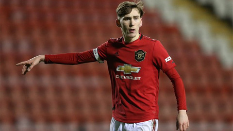 Man United bán niềm hy vọng James Garner cho Everton