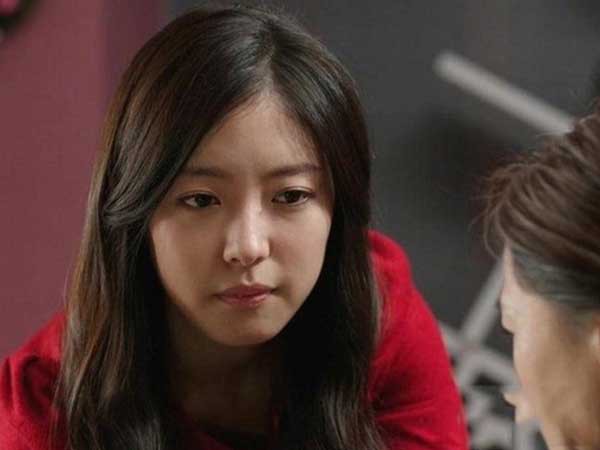 Mẹ chồng mong con gái về nhà nhưng không thích con dâu về ngoại, tôi hỏi ngược một câu khiến bà bối rối