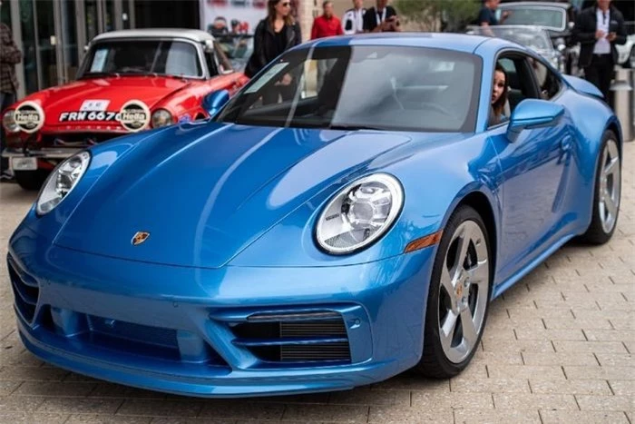  Porsche 911 Sally Special là dự án đặc biệt giữa hãng phim Pixar và Porsche Exclusive Manufaktur, nhằm hiện thực hóa nhân vật Sally Carrera trong loạt phim hoạt hình 