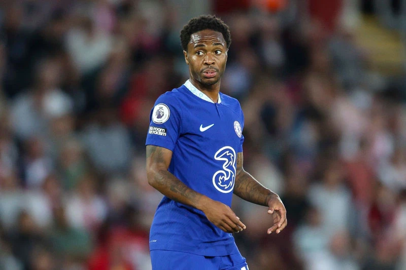 10. Raheem Sterling (Man City tới Chelsea, 50 triệu bảng).