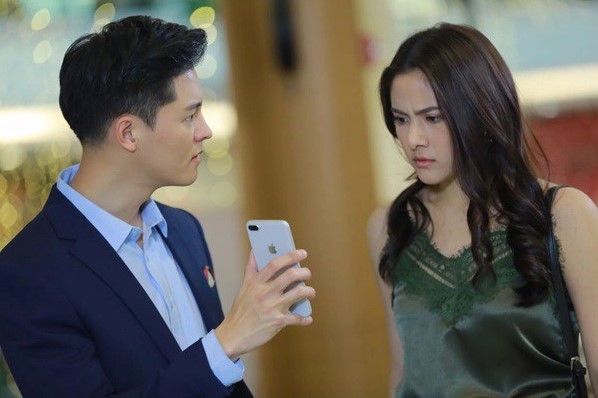 Chị gái tôi cưới, mẹ chồng đưa tôi 5 triệu mừng cưới nhưng lại dặn dò tôi một điều bất bình